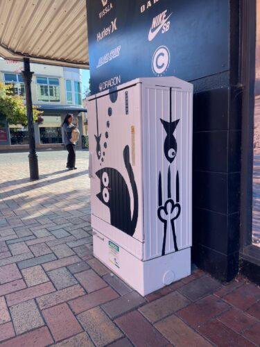 Follow less red web 2